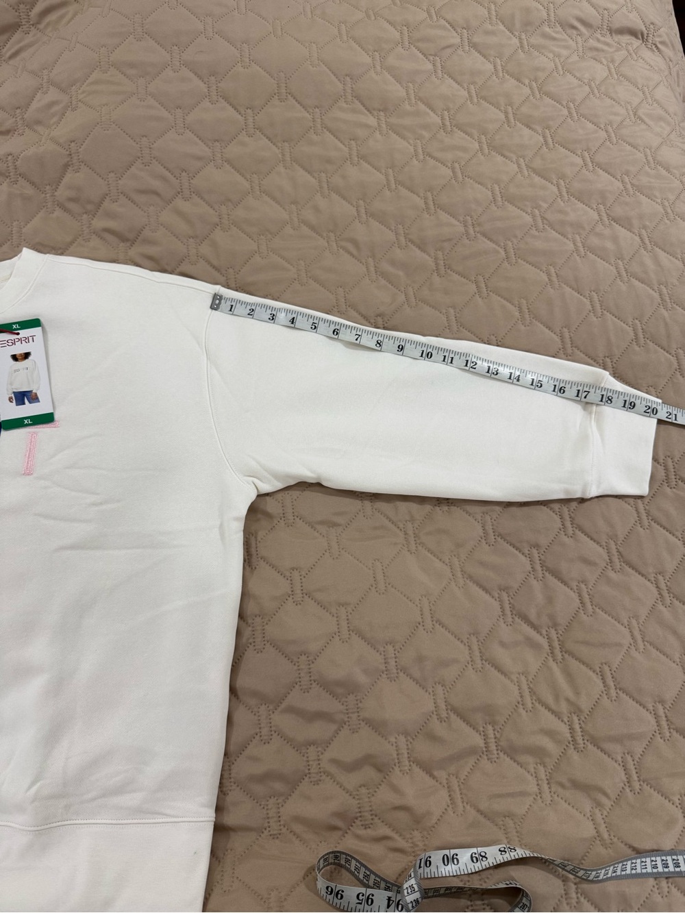 Esprit Cream Crewneck Sweatshirt with Multicolor Embroidered Logo - Picture 5 of 6